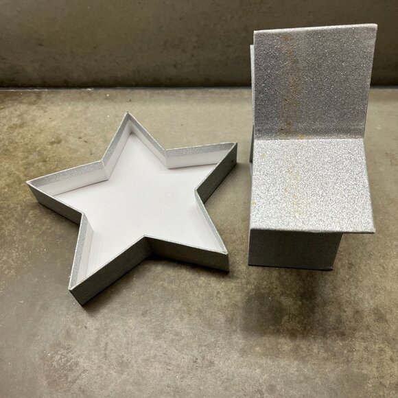 Vtg. LUSH Silver Sparkle Christmas Star Empty Gift Box: Reuse/Display, Box #1 - Picture 5 of 9
